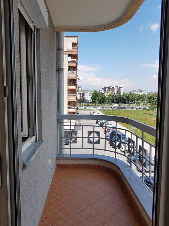Cozy Home In Skopje Bagian luar foto