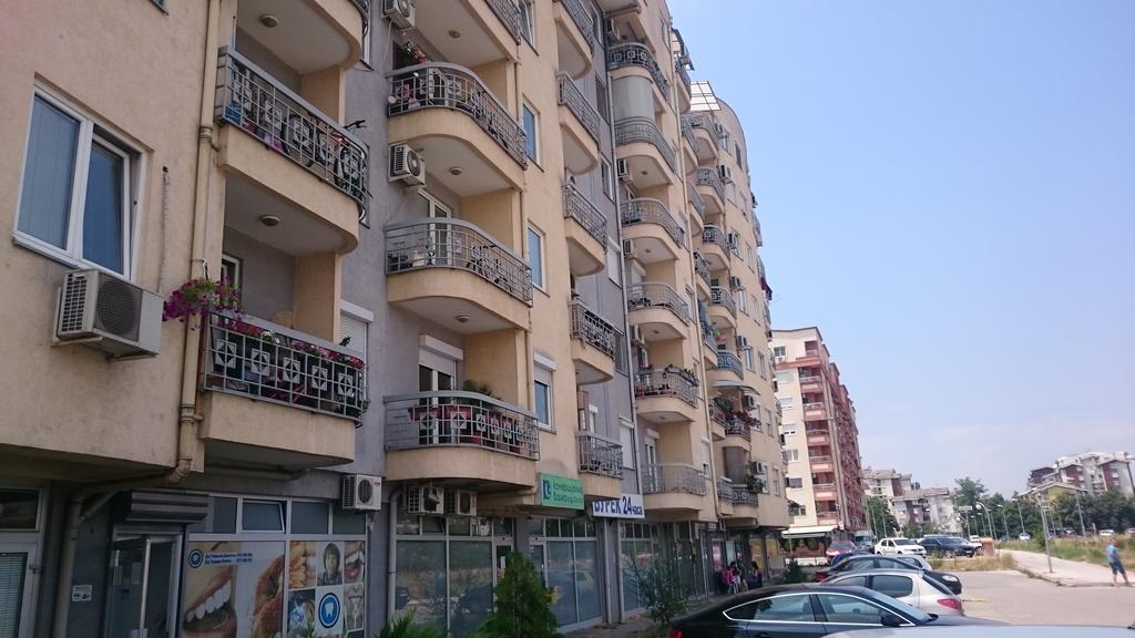 Cozy Home In Skopje Bagian luar foto