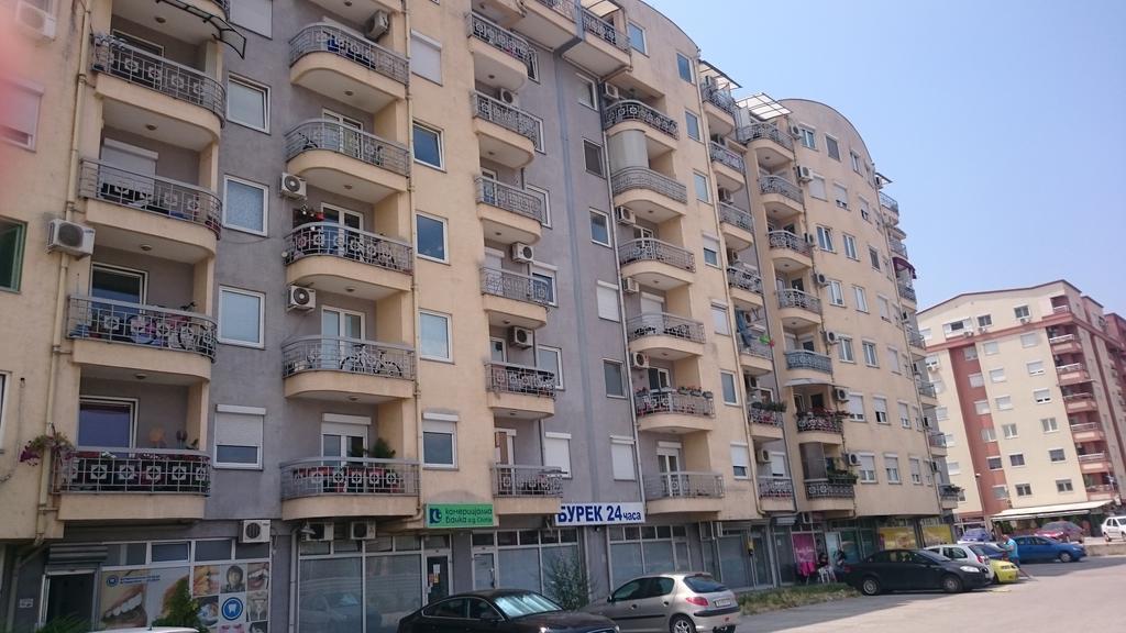 Cozy Home In Skopje Bagian luar foto